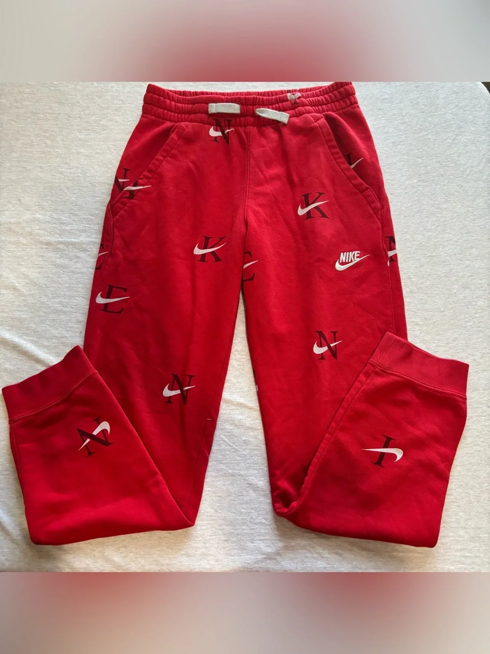 Nike Youth Red Fleece All Over Swoosh Print Jogger Sweatpants Size L